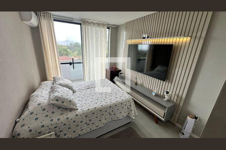 Casa à venda com 3 quartos, 380m² em Vargem Pequena, Rio de Janeiro