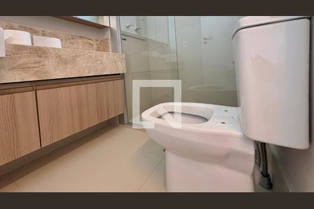 Banheiro da Suíte 1 de apartamento para alugar com 2 quartos, 75m² em Funcionários, Belo Horizonte