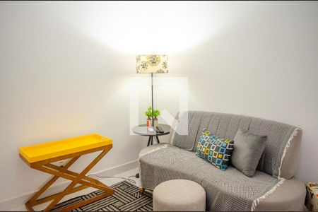 Sala/cozinha de apartamento para alugar com 1 quarto, 80m² em Jardim Goiás, Goiânia