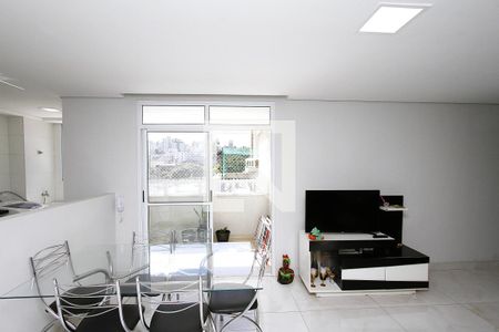 Sala de apartamento à venda com 3 quartos, 76m² em Nova Suíça, Belo Horizonte