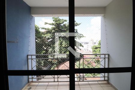 Sacada de apartamento para alugar com 3 quartos, 110m² em Centro, Uberlândia