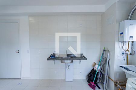 Sala, cozinha e área de serviço de apartamento para alugar com 1 quarto, 30m² em Vila Albertina, São Paulo