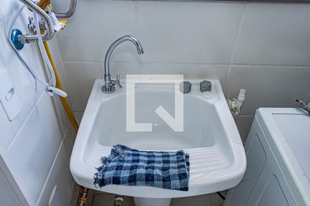 Sala, cozinha e área de serviço de apartamento para alugar com 1 quarto, 30m² em Vila Albertina, São Paulo