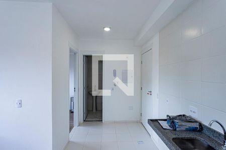 Sala, cozinha e área de serviço de apartamento para alugar com 1 quarto, 30m² em Vila Albertina, São Paulo