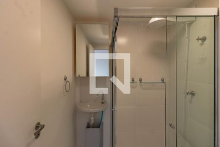 Banheiro de kitnet/studio para alugar com 1 quarto, 19m² em Água Branca, São Paulo