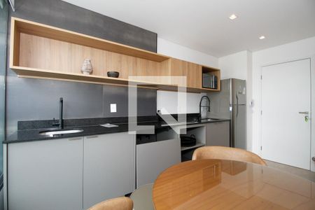 Sala e Cozinha de apartamento à venda com 2 quartos, 45m² em Pinheiros, São Paulo