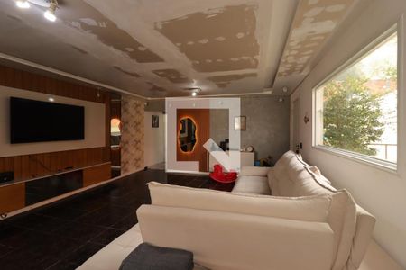 Sala de casa para alugar com 4 quartos, 235m² em Parque Gerassi, Santo André