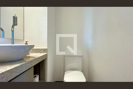 Lavabo de kitnet/studio à venda com 1 quarto, 42m² em Pinheiros, São Paulo