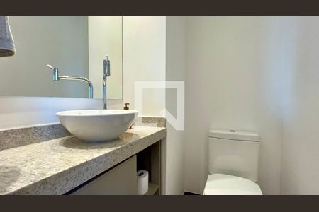 Lavabo de kitnet/studio à venda com 1 quarto, 42m² em Pinheiros, São Paulo