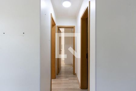 Corredor  de apartamento para alugar com 2 quartos, 54m² em Tristeza, Porto Alegre