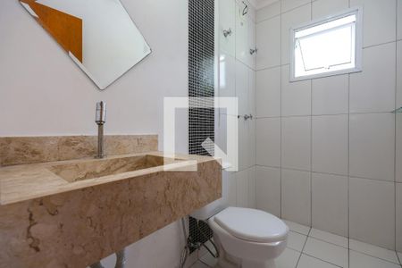 Banheiro da Suíte de casa para alugar com 3 quartos, 112m² em Parque Assuncao, Taboão da Serra