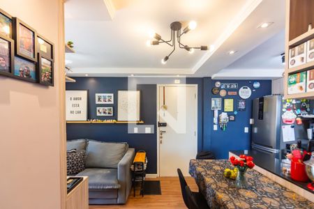 Sala  de apartamento à venda com 2 quartos, 51m² em Quitaúna, Osasco