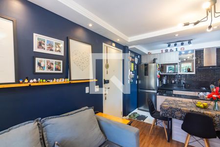 Sala  de apartamento à venda com 2 quartos, 51m² em Quitaúna, Osasco