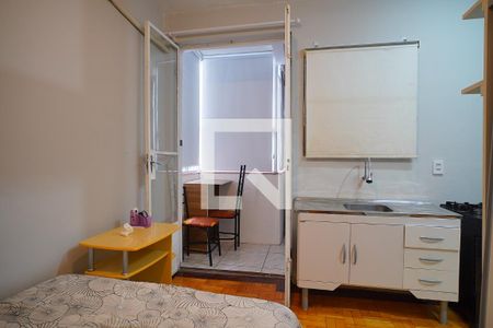 Quarto  de kitnet/studio para alugar com 1 quarto, 35m² em São João, Porto Alegre