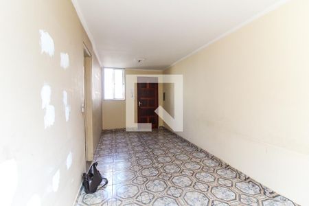 Sala de apartamento para alugar com 2 quartos, 48m² em Conjunto Residencial José Bonifácio, São Paulo