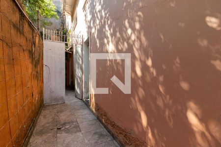 Corredor Lateral de casa para alugar com 8 quartos, 133m² em Santana, São Paulo