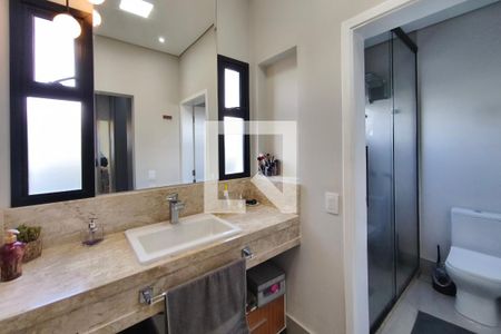 Banheiro Suíte de casa de condomínio à venda com 3 quartos, 240m² em Swiss Park, Campinas