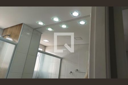 Banheiro de apartamento para alugar com 2 quartos, 48m² em Parque Suzano, Suzano