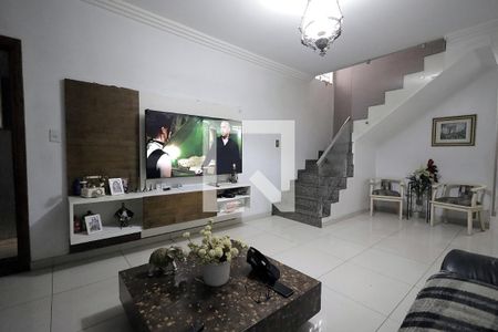 Casa à venda com 3 quartos, 205m² em Vila Camilópolis, Santo André