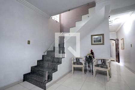 Casa à venda com 3 quartos, 205m² em Vila Camilópolis, Santo André