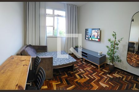 Sala de apartamento para alugar com 2 quartos, 50m² em Padre Eustáquio, Belo Horizonte