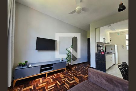 Sala de apartamento para alugar com 2 quartos, 50m² em Padre Eustáquio, Belo Horizonte