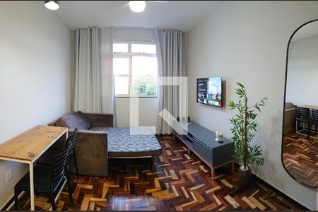 Sala de apartamento para alugar com 2 quartos, 50m² em Padre Eustáquio, Belo Horizonte
