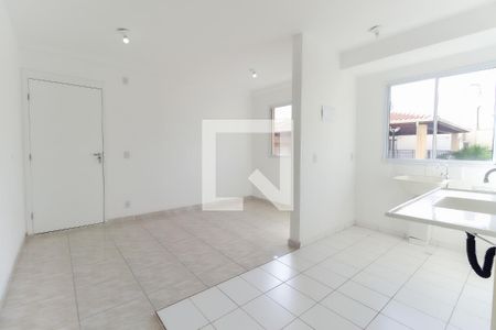Sala de apartamento para alugar com 2 quartos, 44m² em Jardim Helian, São Paulo