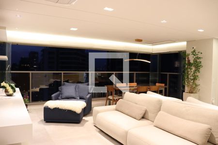 Sala de apartamento à venda com 3 quartos, 155m² em Indianópolis, São Paulo