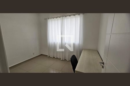 Quarto de casa de condomínio para alugar com 3 quartos, 316m² em Parque dos Lagos, Itaquaquecetuba