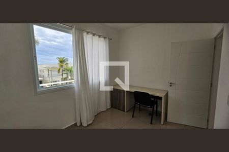 Quarto de casa de condomínio para alugar com 3 quartos, 316m² em Parque dos Lagos, Itaquaquecetuba