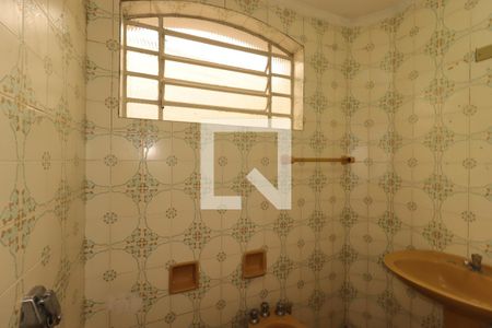 Banheiro de apartamento à venda com 1 quarto, 43m² em Parque Jaçatuba, Santo André