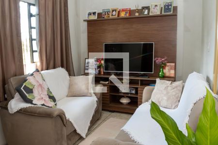 Casa à venda com 6 quartos, 300m² em Tropical, Contagem