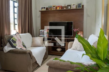 Casa à venda com 6 quartos, 300m² em Tropical, Contagem