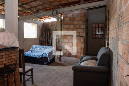 Casa à venda com 6 quartos, 300m² em Tropical, Contagem