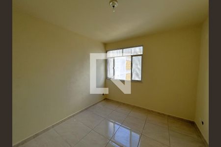 Sala de apartamento para alugar com 3 quartos, 50m² em Praça Seca, Rio de Janeiro