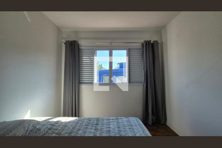 Quarto de apartamento à venda com 2 quartos, 82m² em Parque Jaçatuba, Santo André