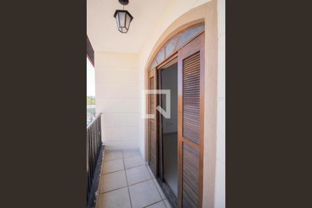 VARANDA DA SUÍTE 1 de casa à venda com 3 quartos, 315m² em Vila Continental, São Paulo