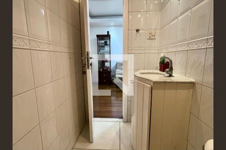 LAVABO de apartamento à venda com 2 quartos, 100m² em Leblon, Rio de Janeiro