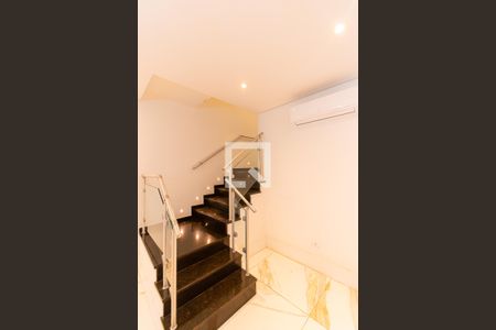 Escada de casa à venda com 3 quartos, 230m² em Vila Formosa, São Paulo