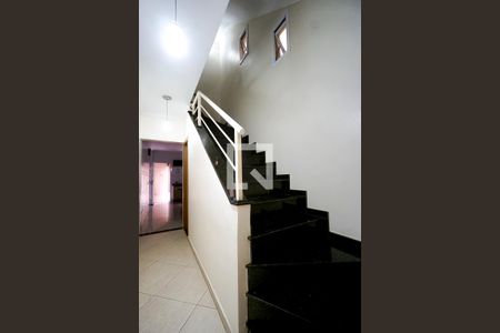 Escada de casa à venda com 4 quartos, 225m² em Vila Matilde, São Paulo