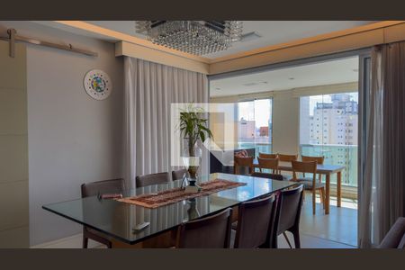 Sala de apartamento à venda com 3 quartos, 200m² em Campo Belo, São Paulo