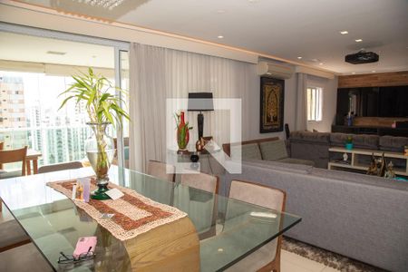Sala de apartamento à venda com 3 quartos, 200m² em Campo Belo, São Paulo