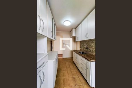 Cozinha de apartamento para alugar com 2 quartos, 64m² em Vila Progredior, São Paulo