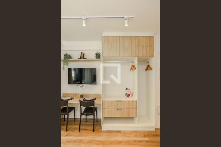 Sala / Quarto de apartamento à venda com 1 quarto, 24m² em Sumarezinho, São Paulo