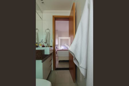 Banheiro da Suíte de apartamento à venda com 3 quartos, 212m² em Santa Amelia, Belo Horizonte