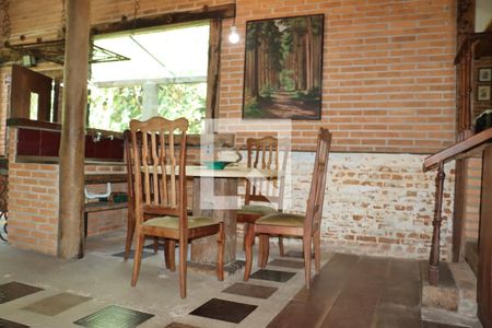 Casa de Condomínio para alugar com 3 quartos, 300m² em Vila Real Moinho Velho, Embu das Artes