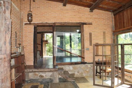 Casa de Condomínio para alugar com 3 quartos, 300m² em Vila Real Moinho Velho, Embu das Artes