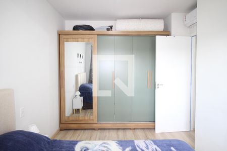 Quarto 1 de apartamento para alugar com 2 quartos, 63m² em Parque Santa Fé, Porto Alegre