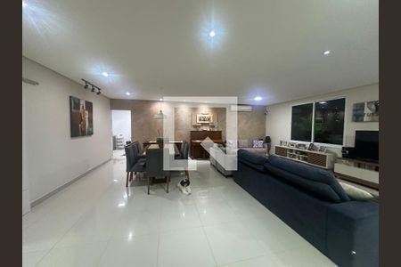 Sala de casa de condomínio à venda com 4 quartos, 200m² em Itaim Mirim, Barueri